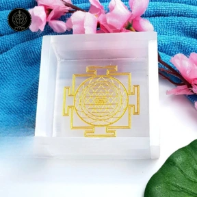 Selenite Shree Yantra Square Charging Bowl